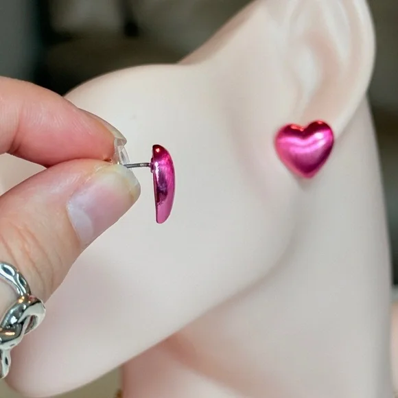 Elegant Pink Heart Stud Earrings - Picture 6 of 10
